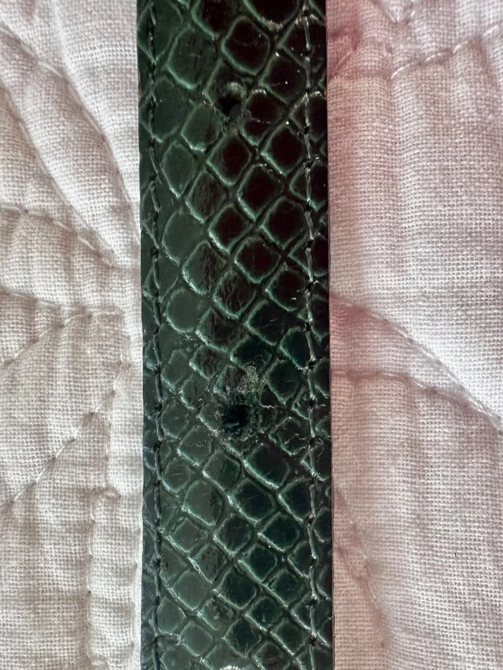 Vintage 1980's Avignon Snake Look Wraparound Green Leather Belt. Made in France - Picture 11 of 11